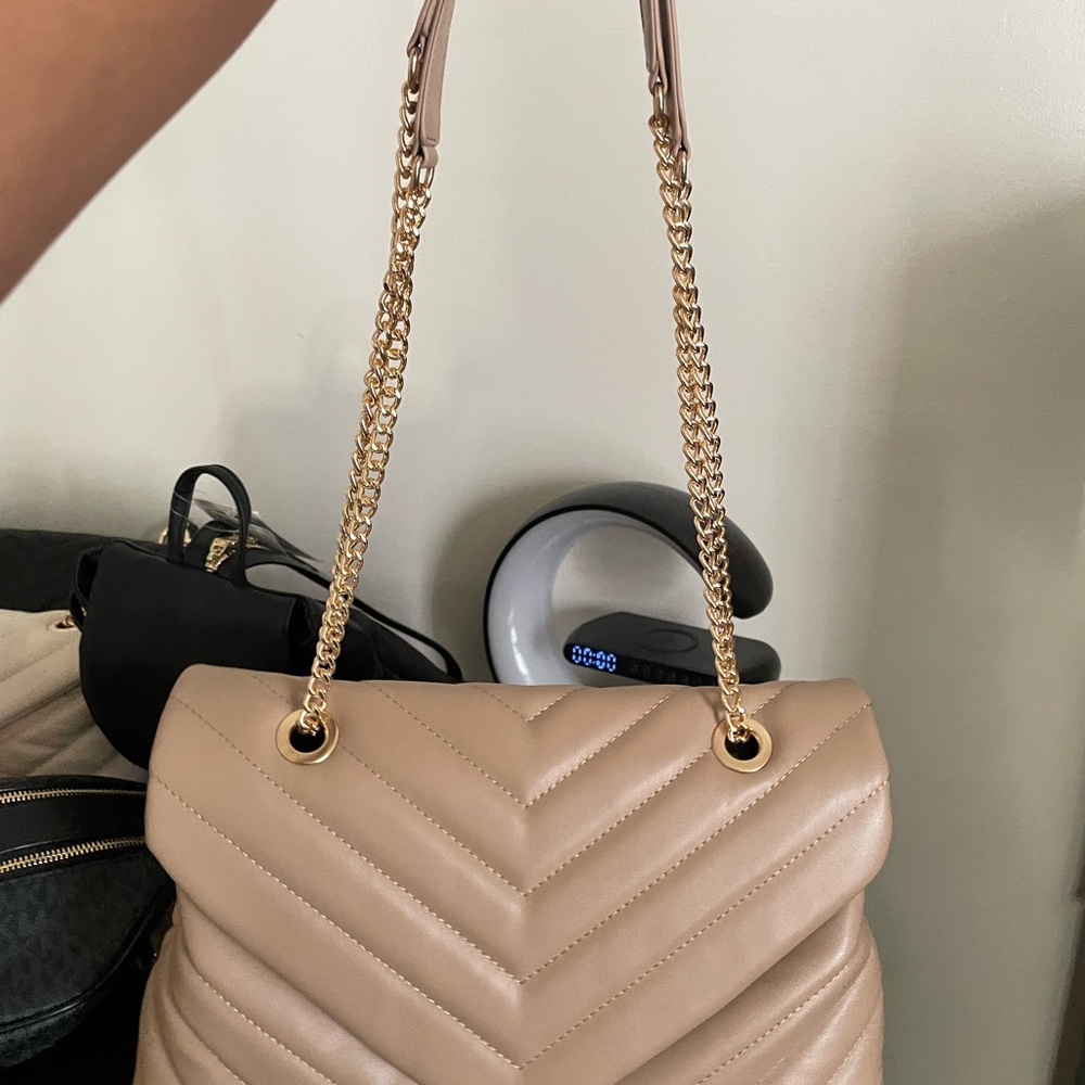 Purse - Picture 2 of 4
